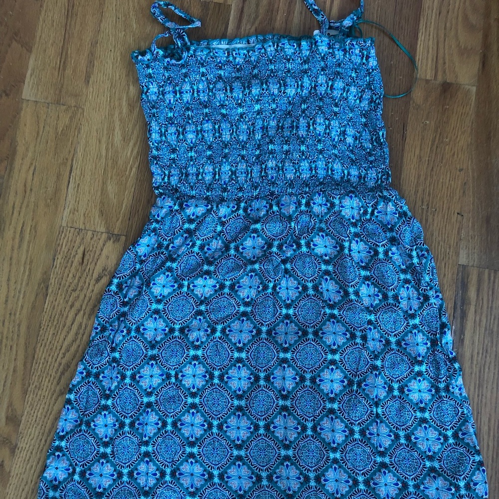 Patterned Dress - Picture 2 of 4